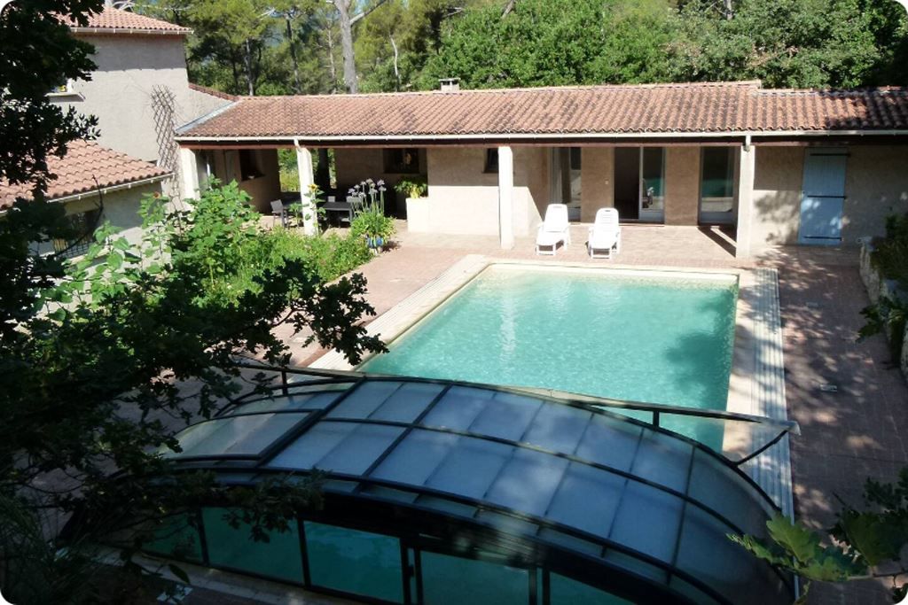 Maison provençale LA ROQUEBRUSSANNE (83136) VOS REV'IMMO
