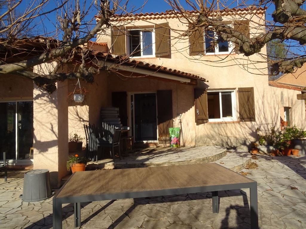 Maison Contemporaine LA ROQUEBRUSSANNE (83136) VOS REV'IMMO